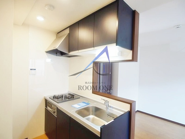 Ｌｕｓｔ　Ｓｔｒａｈｌの浴室|キッチンです。