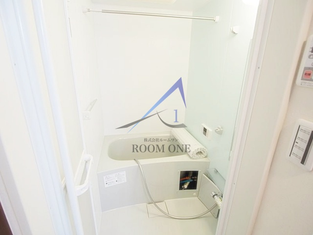 Ｌｕｓｔ　Ｓｔｒａｈｌのトイレ|お風呂です。