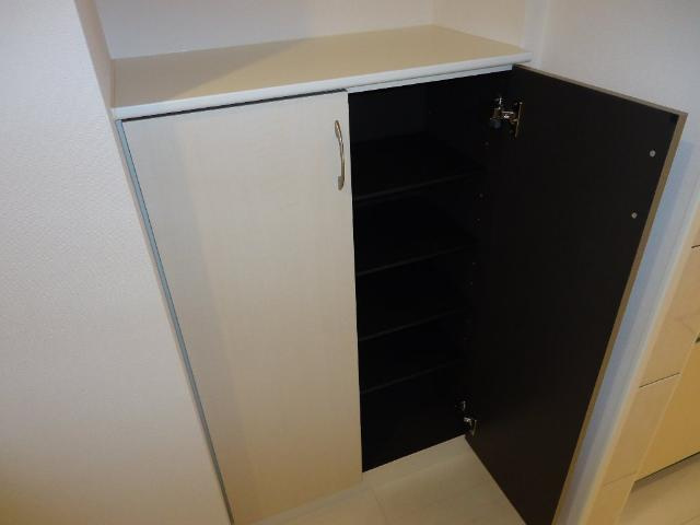 プレリュードの内装|下駄箱
高崎、前橋のお部屋探しはエンドスケープまで！お客様の理想お聞かせ下さい♪