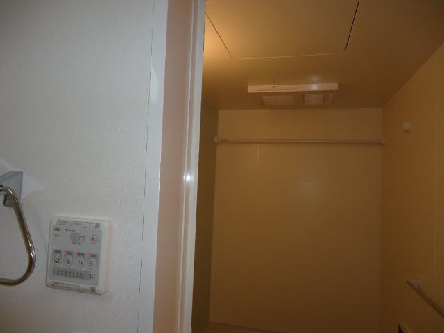 プレリュードのその他|浴室乾燥機
高崎、前橋のお部屋探しはエンドスケープまで！お客様の理想お聞かせ下さい♪