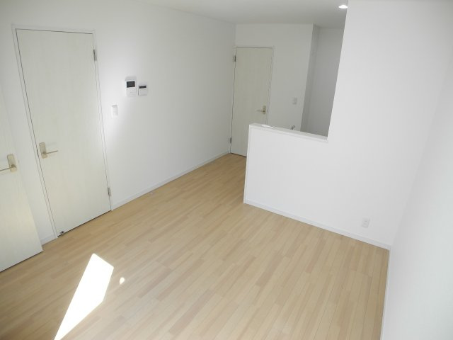 プルミエ　バトーの居間・リビング|※同物件同室タイプの写真でございます※現況を優先します※