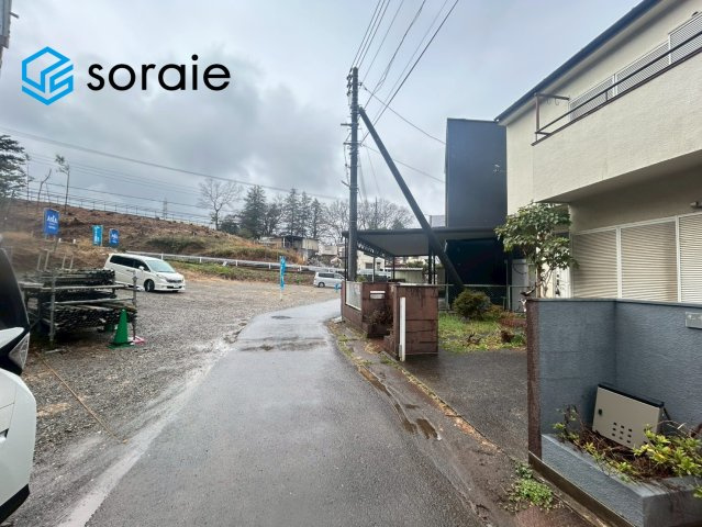 所沢市荒幡 中古戸建  の前面道路含む現地写真|3月26日撮影
