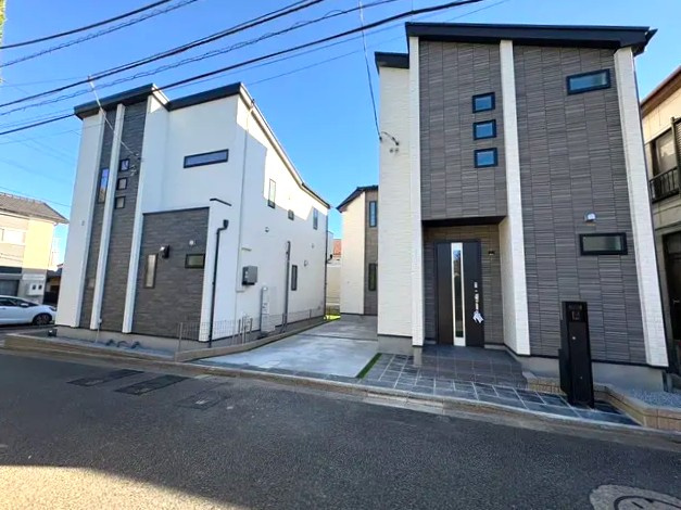 練馬区大泉学園町2丁目　太陽光発電搭載　ZEH水準住宅　全2棟