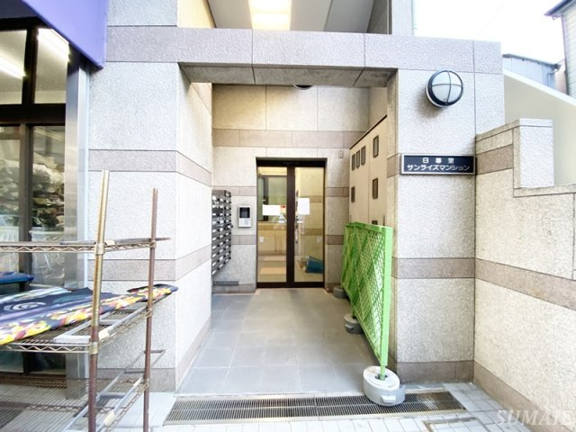 日暮里サンライズマンションのエントランス|エントランスです☆