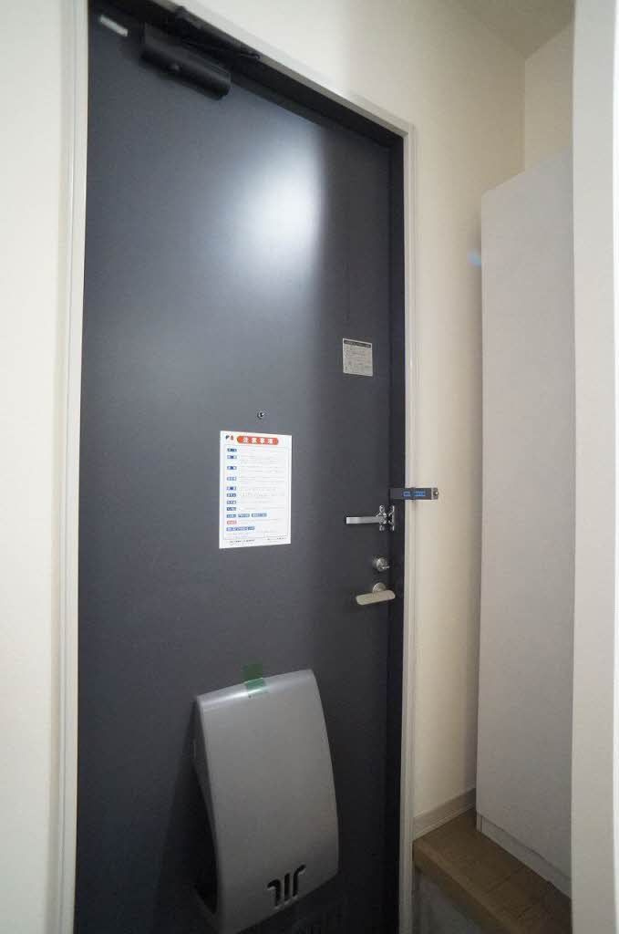 ラ・フォーレ材木町の玄関