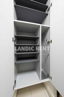 【玄関】 | エンクレスト博多駅南BASE