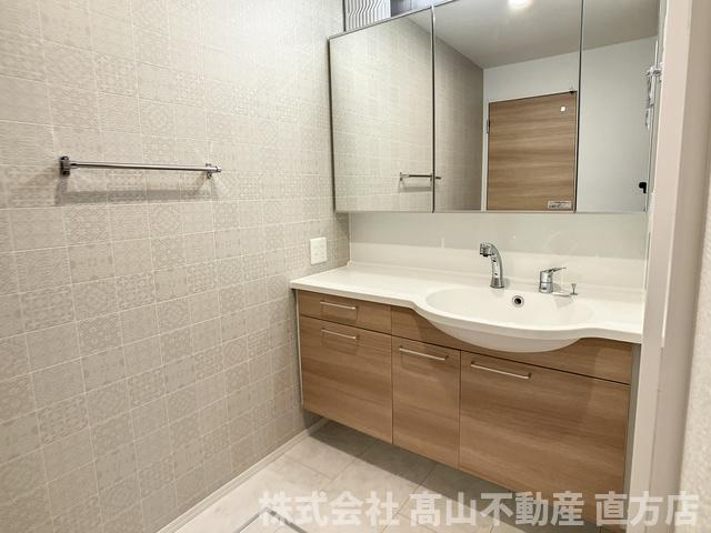 直方市知古１丁目のアパートの洗面所