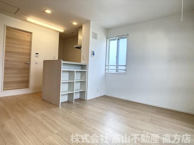 直方市知古１丁目のアパートの居間・リビング