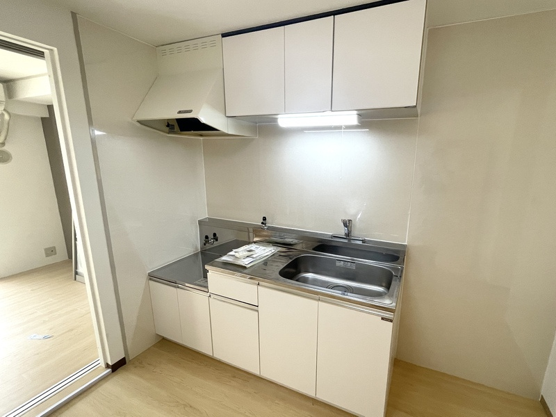 ロワイヤル東井堀１２のキッチン