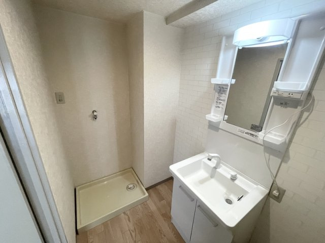 ロワイヤル東井堀１２の独立洗面台