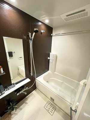 【浴室】 | ＲＥＦＲＡＭＥ ５ Ｉｒｉｙａ | 浴室　※同タイプモデルルーム2022.10撮影