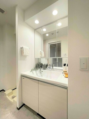 【洗面所】 | ＲＥＦＲＡＭＥ ５ Ｉｒｉｙａ | 洗面所　※同タイプモデルルーム2022.10撮影