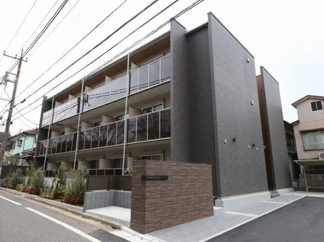 レオパレスＭａｉｓｏｎ　Ｌｕｍｉｅｒｅの外観