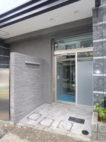 UPPER FIELD WOODのエントランス