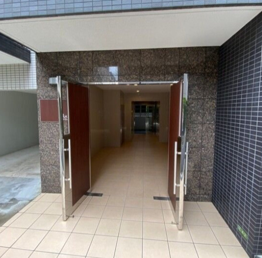 ＬＵＭＥＥＤ飯田橋のエントランス