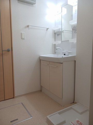 レヴェランスＢの洗面所