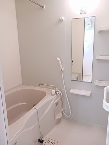 レヴェランスＢの浴室