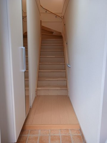 レヴェランスＢの玄関