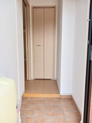 エピナール　Ａの玄関