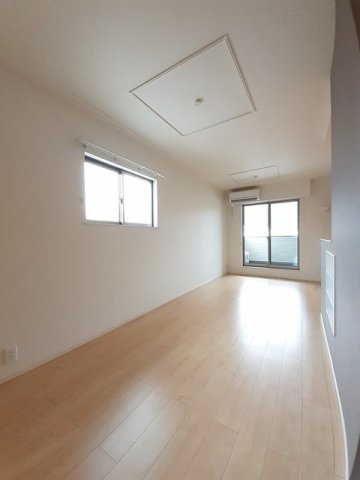 クラール蔵本公園　Ｂの居間・リビング