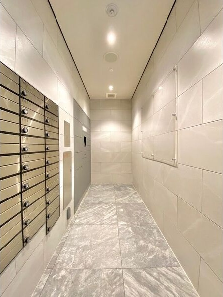 S-RESIDENCE茶屋ヶ坂Eastのロビー