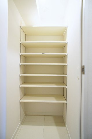 プライムメゾン江古田の杜イーストの収納|シューズクローク
