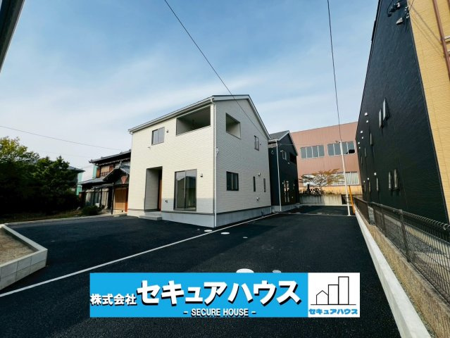 【本日ご案内可能♪】刈谷市今岡町　全3棟　の外観|【現地外観写真】
◆完成！365日営業中♪いつでもご案内可能◎
◆駐車並列2台可能！オプション工事でカーポート設置などいかがでしょうか。その他にも、フェンスなどの「オプション工事」もご提案いたします♪