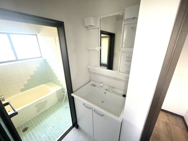 木原貸家の洗面所