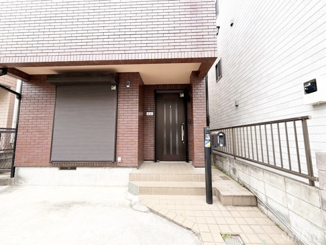 中十条４丁目戸建のエントランス|エントランスです☆