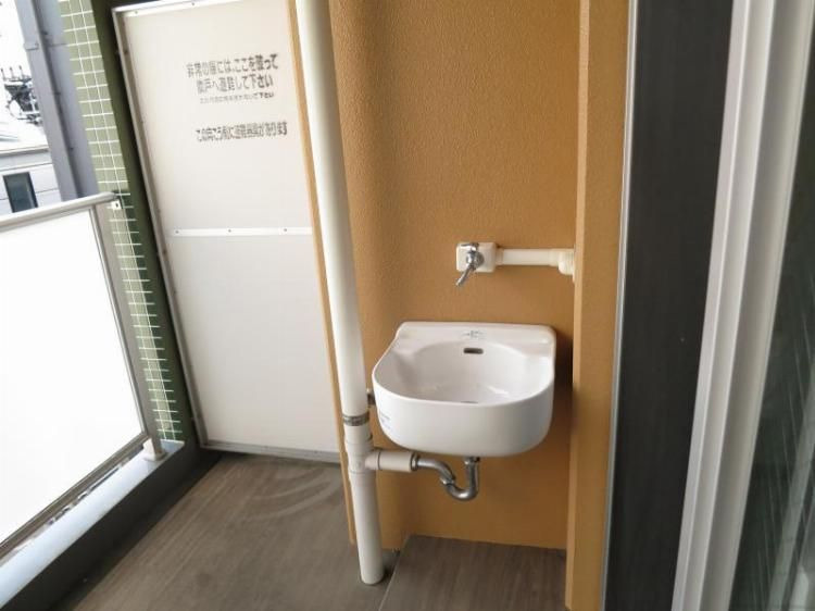 バルセロナ薬院の玄関