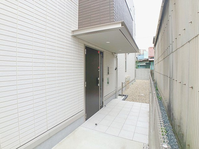 【エントランス】 | トレンタ氷室【名古屋市賃貸・宅配ボックス】