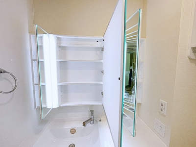 【独立洗面台】 | トレンタ氷室【名古屋市賃貸・宅配ボックス】