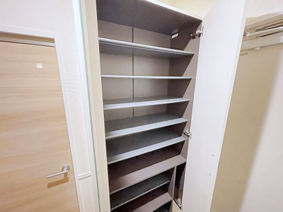 【玄関】 | トレンタ氷室【名古屋市賃貸・宅配ボックス】