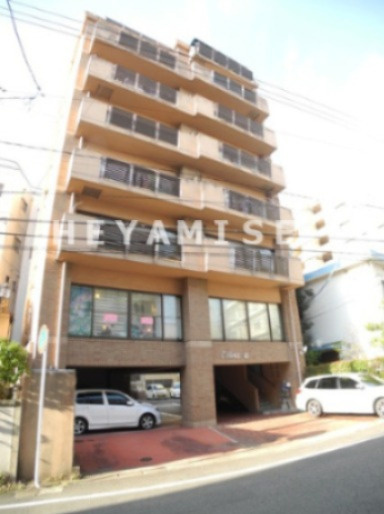 コリーナ島