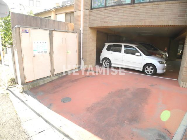 コリーナ島の駐車場|※同間取りの別の階のお部屋の画像です※現況を優先します
