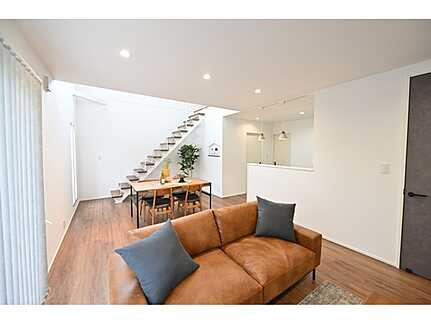 安佐南区山本新町４丁目の居間・リビング