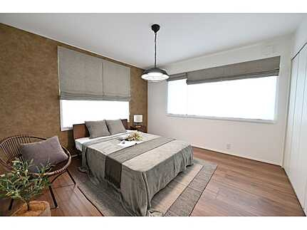 安佐南区山本新町４丁目の洋室