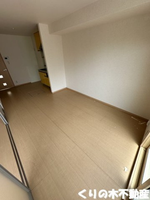 【居間・リビング】 | グリーンコート | 反転タイプのお部屋です（現況を優先します）