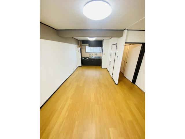 メゾンやすむろⅠの居間・リビング