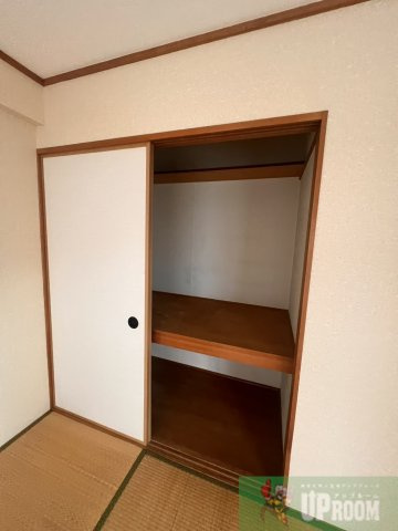 レガーロ・シノギの収納