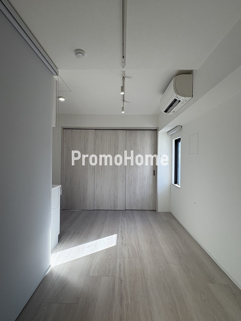 ルニ神田の居間・リビング