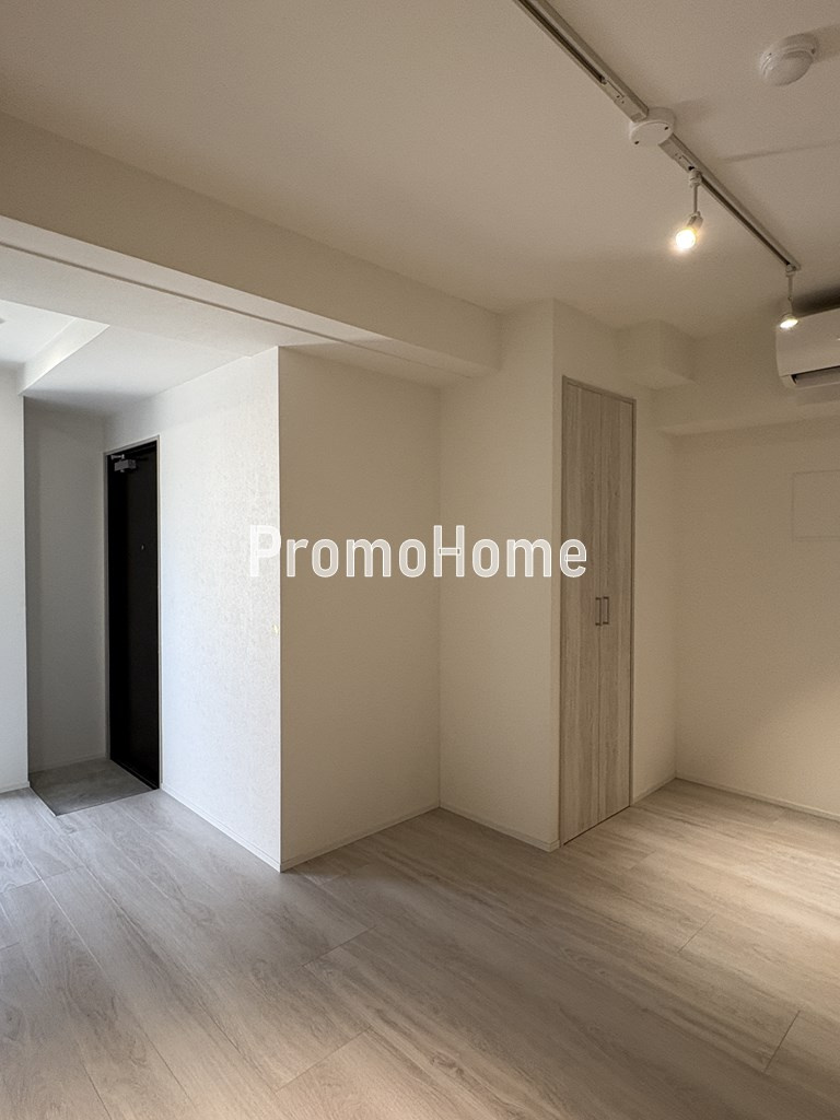 ルニ神田の洋室