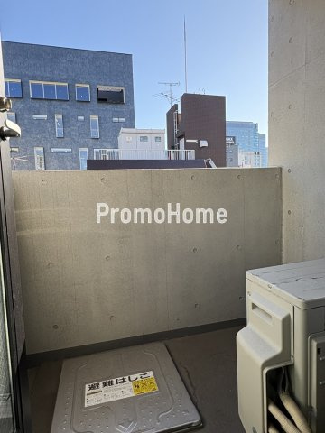 ルニ神田のバルコニー