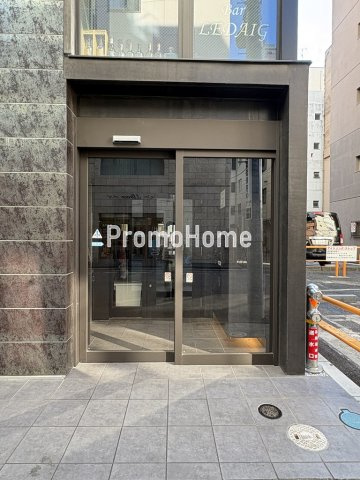 ルニ神田のエントランス