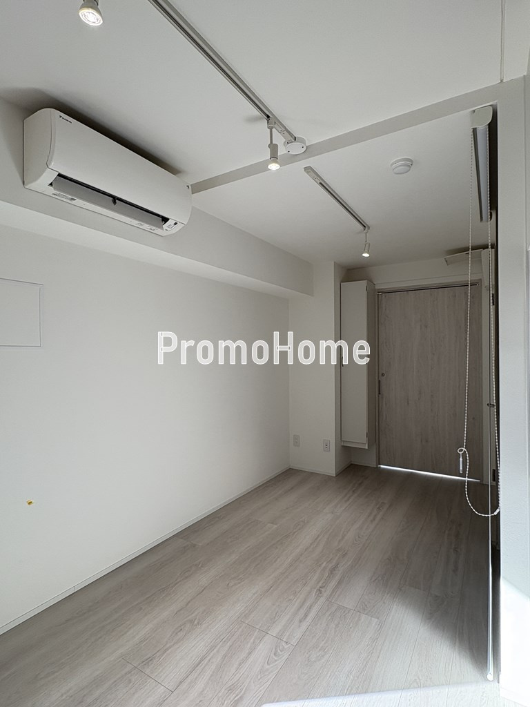 ルニ神田の居間・リビング