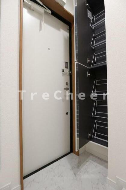 Grotta blu Komagome(グラッタブルコマゴメ)の玄関