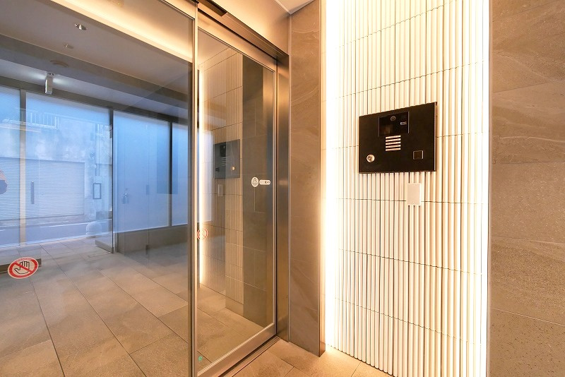 ハーモニーレジデンス神楽坂ヒルズthirdのエントランス