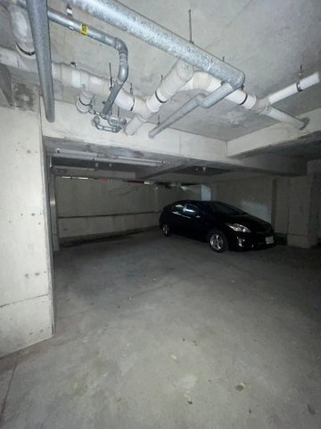 ラムール六甲山ノ手 の駐車場