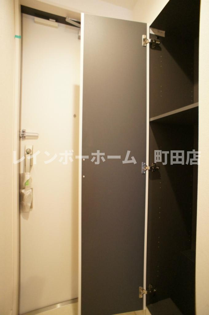 リブリ・トルナーレ座間※初期費用分割あと払いサービス利用可能物件の玄関