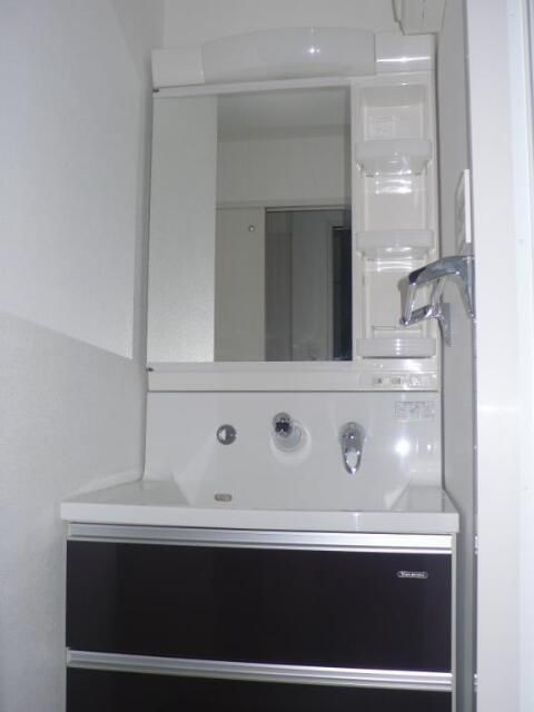 ユーノ　新宿柏木の洗面所